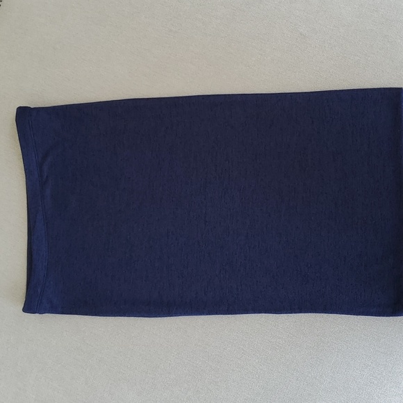 Bundle of 2 Lily White knit  pencil skirts  raspberry and blue  size medium - Picture 7 of 9